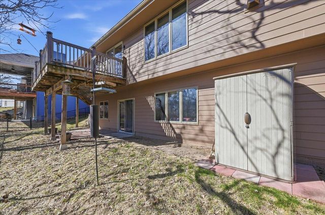 1704 OAK PARK Road, Council Bluffs, IA 51503