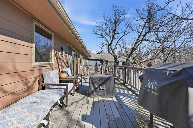 1704 OAK PARK Road, Council Bluffs, IA 51503