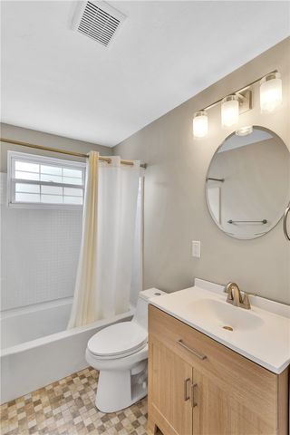 709 Providence Dr, Plum Boro, PA 15239