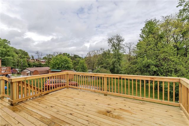 709 Providence Dr, Plum Boro, PA 15239