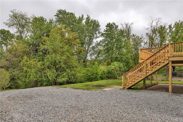 709 Providence Dr, Plum Boro, PA 15239