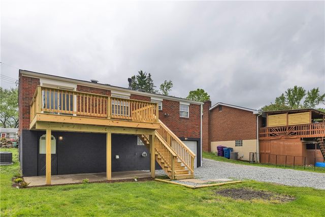 709 Providence Dr, Plum Boro, PA 15239