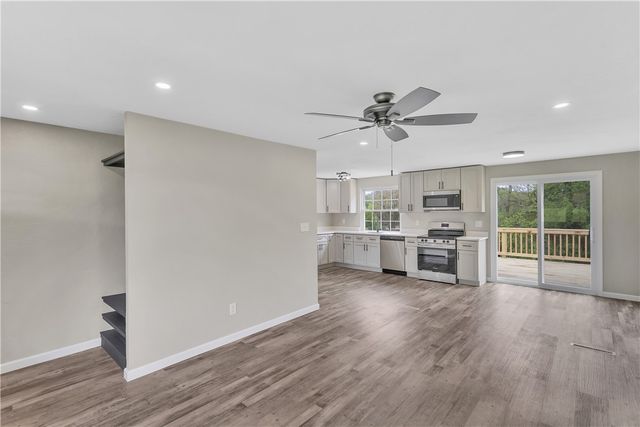 709 Providence Dr, Plum Boro, PA 15239