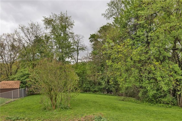 709 Providence Dr, Plum Boro, PA 15239