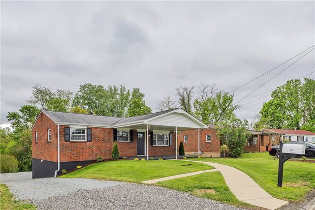 709 Providence Dr, Plum Boro, PA 15239