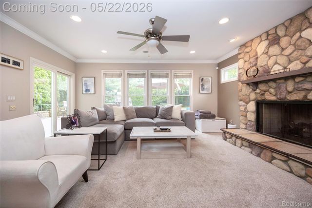 826 Larchlea Drive, Birmingham, MI 48009