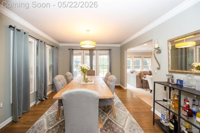 826 Larchlea Drive, Birmingham, MI 48009