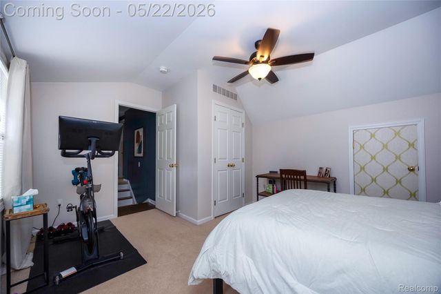 826 Larchlea Drive, Birmingham, MI 48009