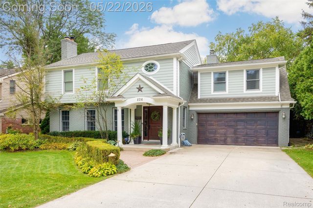 826 Larchlea Drive, Birmingham, MI 48009