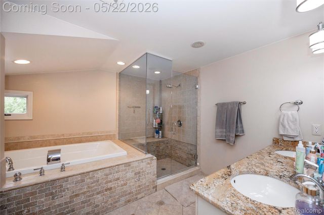 826 Larchlea Drive, Birmingham, MI 48009