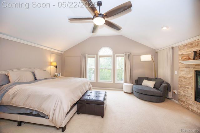 826 Larchlea Drive, Birmingham, MI 48009