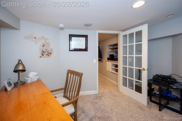 826 Larchlea Drive, Birmingham, MI 48009