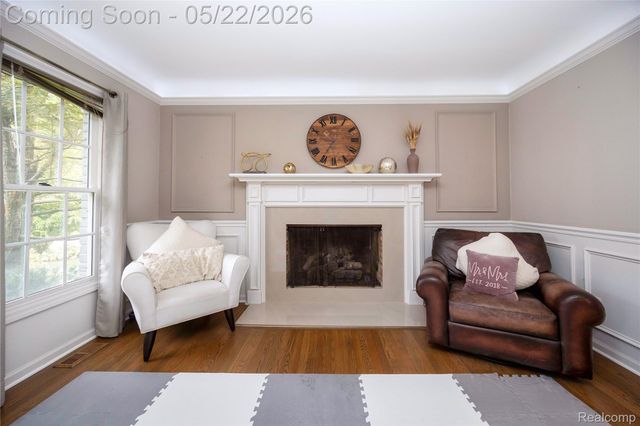 826 Larchlea Drive, Birmingham, MI 48009