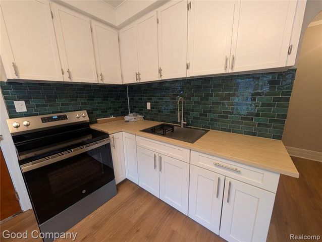 11523 Fleming Street, Hamtramck, MI 48212