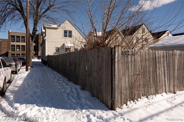 11523 Fleming Street, Hamtramck, MI 48212