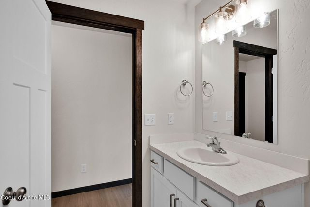 6208 W Bowmore LN, Rathdrum, ID 83858