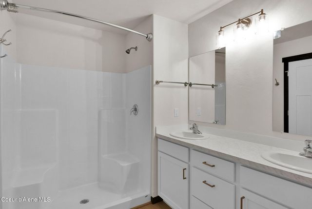 6208 W Bowmore LN, Rathdrum, ID 83858