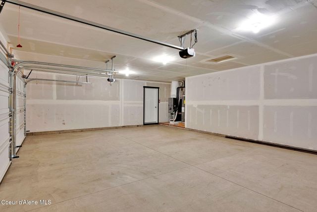 6208 W Bowmore LN, Rathdrum, ID 83858