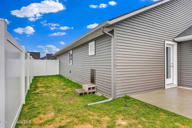 6208 W Bowmore LN, Rathdrum, ID 83858