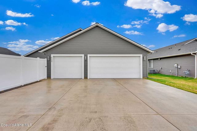 6208 W Bowmore LN, Rathdrum, ID 83858