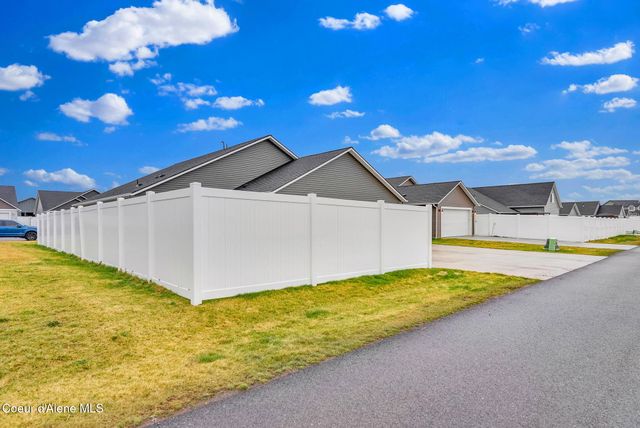 6208 W Bowmore LN, Rathdrum, ID 83858