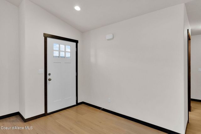 6208 W Bowmore LN, Rathdrum, ID 83858