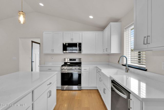 6208 W Bowmore LN, Rathdrum, ID 83858