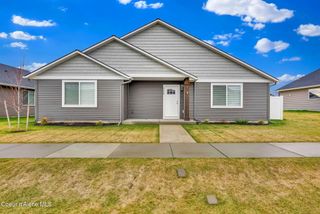 6208 W Bowmore LN, Rathdrum, ID 83858