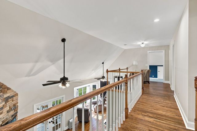 2053 Hickory Dr, Springfield, TN 37172