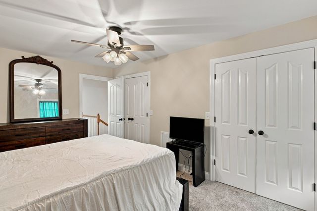 2053 Hickory Dr, Springfield, TN 37172