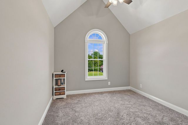 2053 Hickory Dr, Springfield, TN 37172