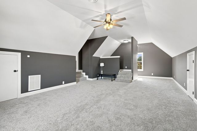 2053 Hickory Dr, Springfield, TN 37172