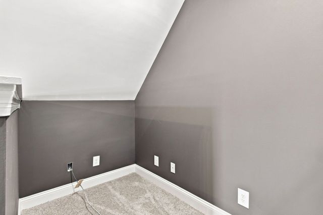 2053 Hickory Dr, Springfield, TN 37172