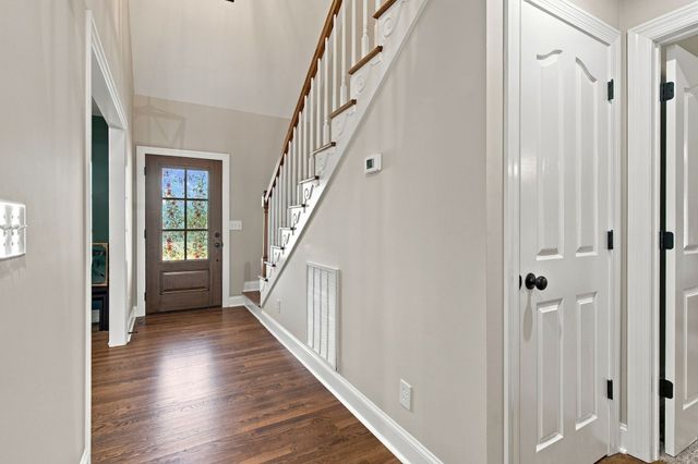 2053 Hickory Dr, Springfield, TN 37172