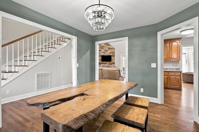 2053 Hickory Dr, Springfield, TN 37172