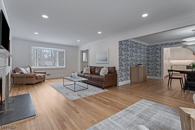 8 Macopin Ave, Montclair Twp., NJ 07043