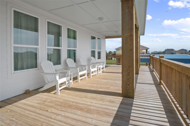 960 S Sage Road, Crystal Beach, TX 77650