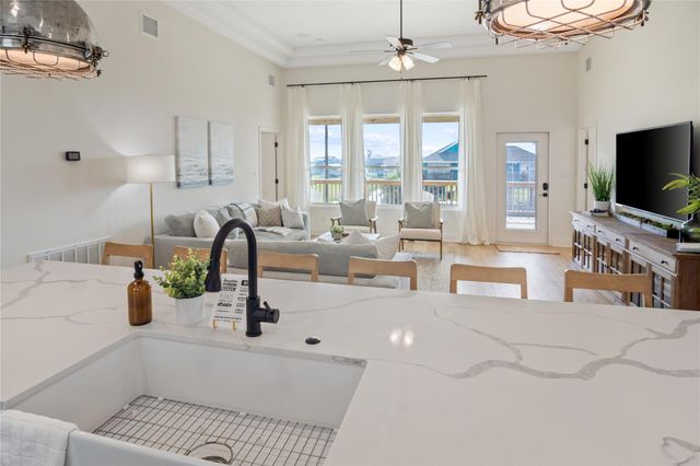 960 S Sage Road, Crystal Beach, TX 77650