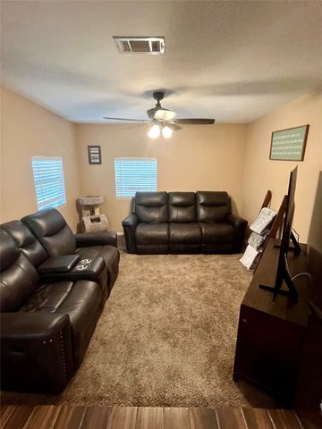 104 Lynn Drive, Azle, TX 76020