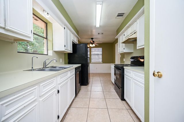 6634 Bridgegate Drive, Spring, TX 77373