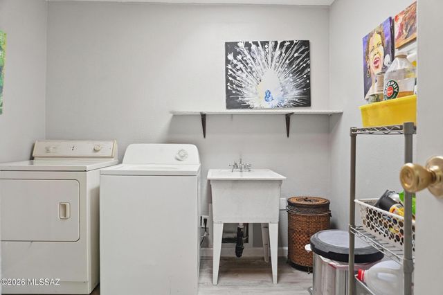 3411 S Camino Seco Unit 328, Tucson, AZ 85730