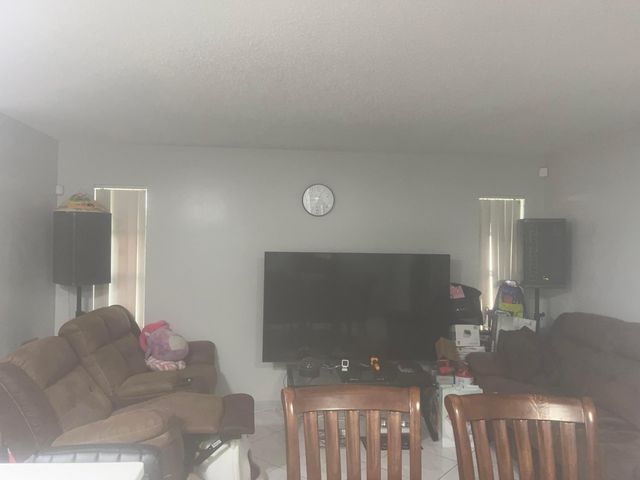 1322 Pines Lane, West Palm Beach, FL 33415