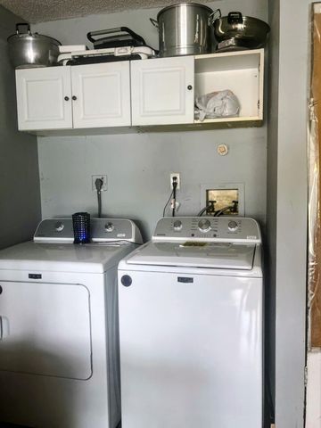 1322 Pines Lane, West Palm Beach, FL 33415