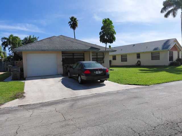 1322 Pines Lane, West Palm Beach, FL 33415