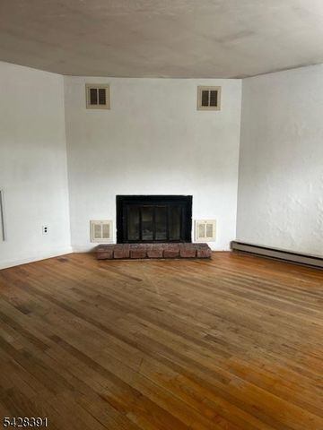 15 Carl Walsh Rd, Franklin Boro, NJ 07416
