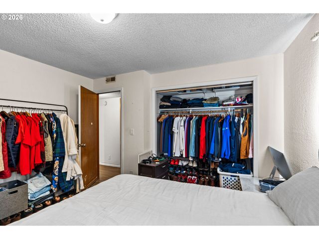 1590 SCANDIA St, Eugene, OR 97402