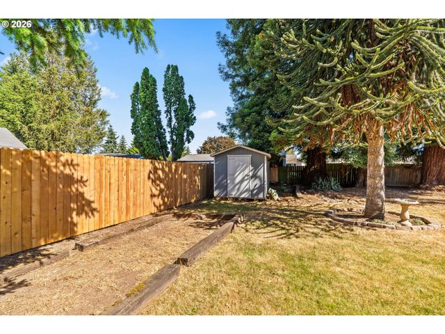 1590 SCANDIA St, Eugene, OR 97402