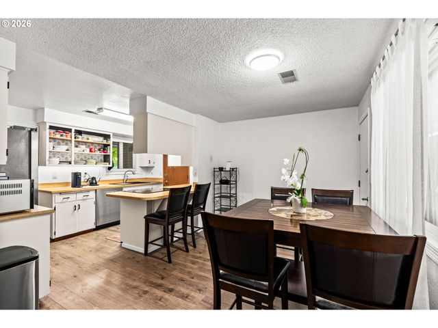 1590 SCANDIA St, Eugene, OR 97402