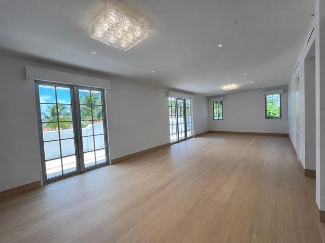 247 Worth Avenue Penthouse, Palm Beach, FL 33480