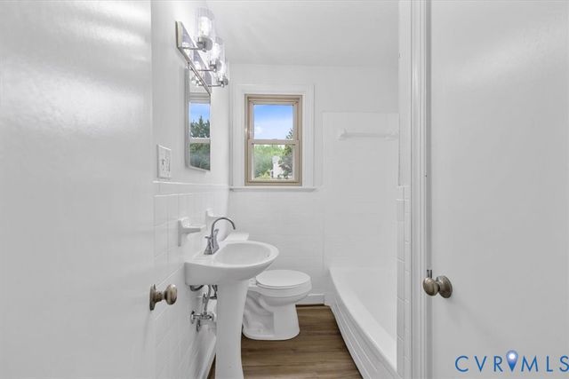 2244 Lakeview Dr, Powhatan, VA 23139
